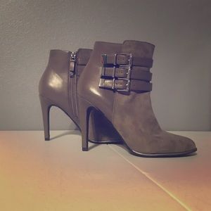 Sam & Libby Booties size 8